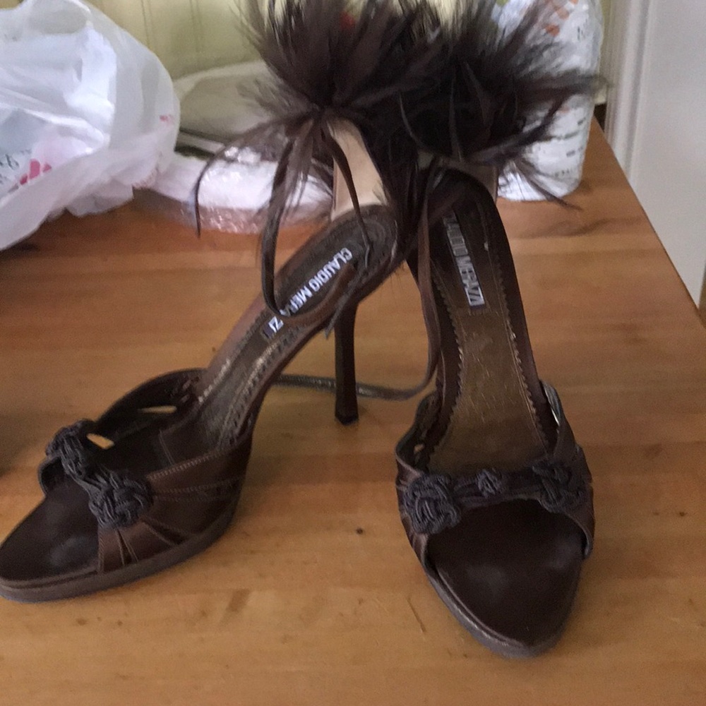 CLAUDIO MERAZZI/Wore Them As A BIRD On The CATWALK